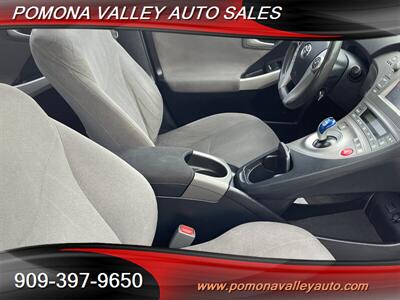 2015 Toyota Prius Two   - Photo 13 - Pomona, CA 91767