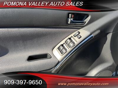 2005 Toyota Matrix   - Photo 14 - Pomona, CA 91767