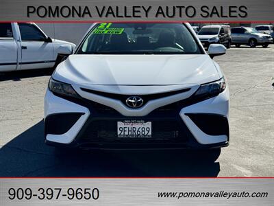 2021 Toyota Camry SE   - Photo 2 - Pomona, CA 91767