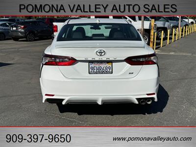 2021 Toyota Camry SE   - Photo 5 - Pomona, CA 91767