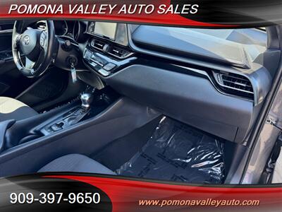 2018 Toyota C-HR XLE   - Photo 9 - Pomona, CA 91767