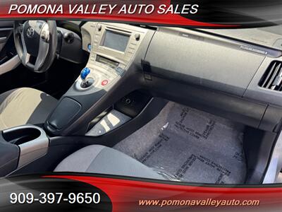 2012 Toyota Prius Plug-in Hybrid   - Photo 8 - Pomona, CA 91767