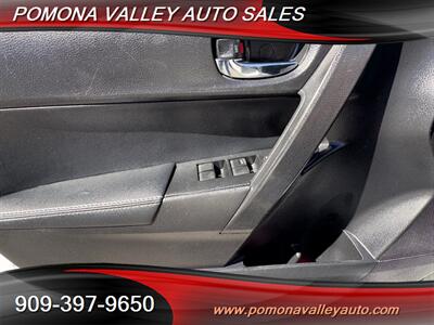 2019 Toyota Corolla SE   - Photo 15 - Pomona, CA 91767