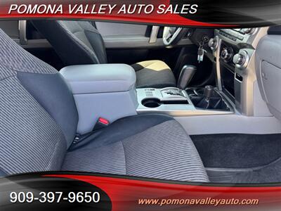 2011 Toyota 4Runner SR5   - Photo 10 - Pomona, CA 91767