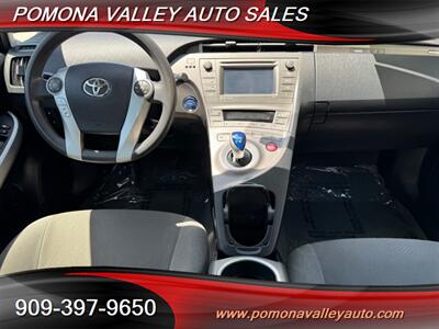 2012 Toyota Prius Plug-in Hybrid   - Photo 7 - Pomona, CA 91767