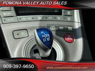 2012 Toyota Prius Plug-in Hybrid   - Photo 16 - Pomona, CA 91767