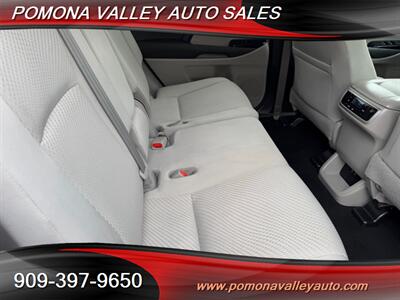 2017 Toyota Highlander LE   - Photo 10 - Pomona, CA 91767