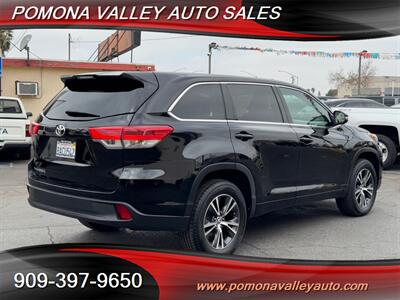 2017 Toyota Highlander LE   - Photo 4 - Pomona, CA 91767