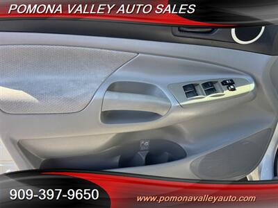 2007 Toyota Tacoma PreRunner V6   - Photo 14 - Pomona, CA 91767