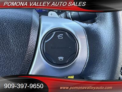 2014 Toyota Camry SE   - Photo 17 - Pomona, CA 91767