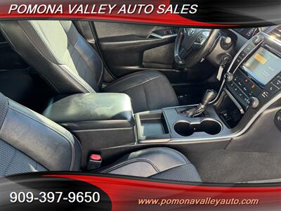 2016 Toyota Camry SE   - Photo 8 - Pomona, CA 91767
