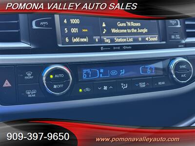 2017 Toyota Highlander XLE   - Photo 19 - Pomona, CA 91767