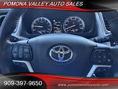 2017 Toyota Highlander XLE   - Photo 23 - Pomona, CA 91767