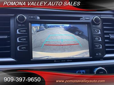2017 Toyota Highlander XLE   - Photo 18 - Pomona, CA 91767
