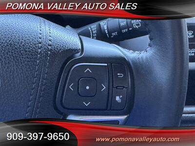 2017 Toyota Highlander XLE   - Photo 21 - Pomona, CA 91767