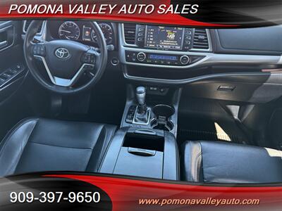 2017 Toyota Highlander XLE   - Photo 7 - Pomona, CA 91767