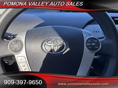 2015 Toyota Prius Plug-in Hybrid - Photo 17 - Pomona, CA 91767
