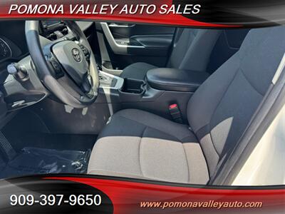 2022 Toyota RAV4 LE   - Photo 14 - Pomona, CA 91767