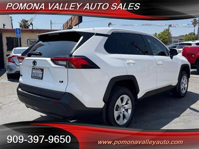 2022 Toyota RAV4 LE   - Photo 4 - Pomona, CA 91767