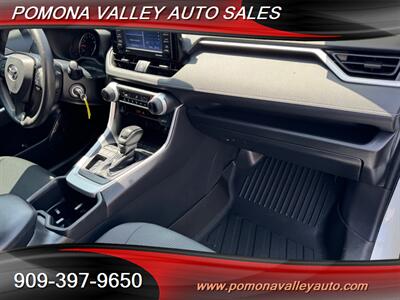 2022 Toyota RAV4 LE   - Photo 8 - Pomona, CA 91767