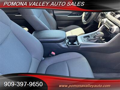 2021 Toyota RAV4 LE - Photo 8 - Pomona, CA 91767
