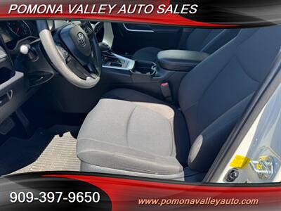 2021 Toyota RAV4 LE - Photo 13 - Pomona, CA 91767
