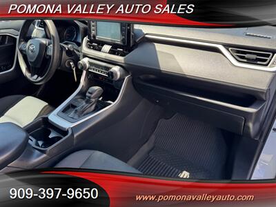 2021 Toyota RAV4 LE - Photo 9 - Pomona, CA 91767