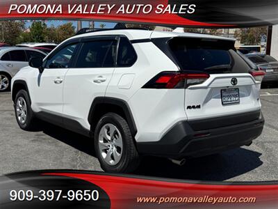 2021 Toyota RAV4 LE - Photo 4 - Pomona, CA 91767