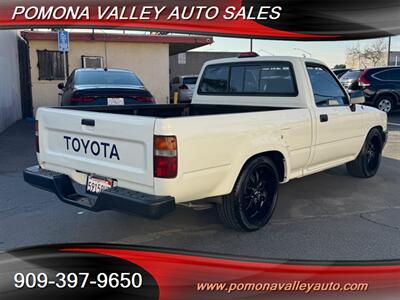 1994 Toyota Pickup   - Photo 4 - Pomona, CA 91767