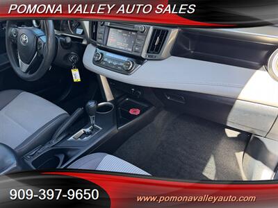 2014 Toyota RAV4 XLE   - Photo 8 - Pomona, CA 91767