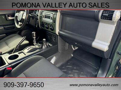 2014 Toyota FJ Cruiser   - Photo 7 - Pomona, CA 91767