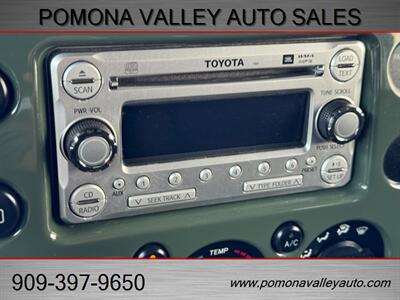 2014 Toyota FJ Cruiser   - Photo 15 - Pomona, CA 91767