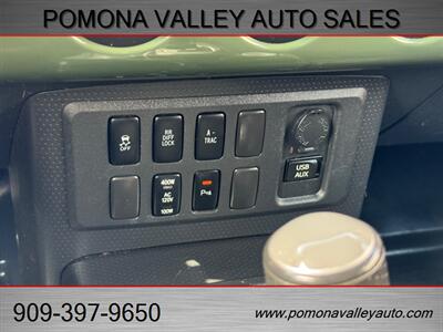 2014 Toyota FJ Cruiser   - Photo 17 - Pomona, CA 91767