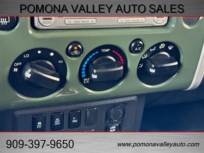 2014 Toyota FJ Cruiser   - Photo 16 - Pomona, CA 91767