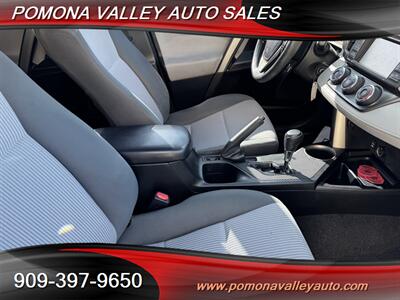 2014 Toyota RAV4 LE   - Photo 8 - Pomona, CA 91767