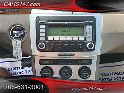 2008 Volkswagen Passat 2.0T   - Photo 13 - Midlothian, IL 60445