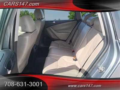 2008 Volkswagen Passat 2.0T   - Photo 10 - Midlothian, IL 60445