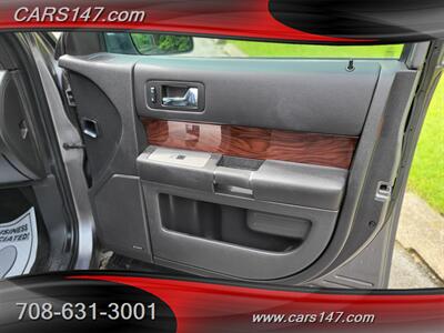 2010 Ford Flex SEL   - Photo 19 - Midlothian, IL 60445