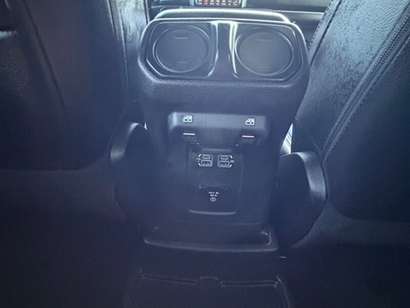 2018 Jeep Wrangler Unlimited Sahara - Photo 22 - Midlothian, IL 60445