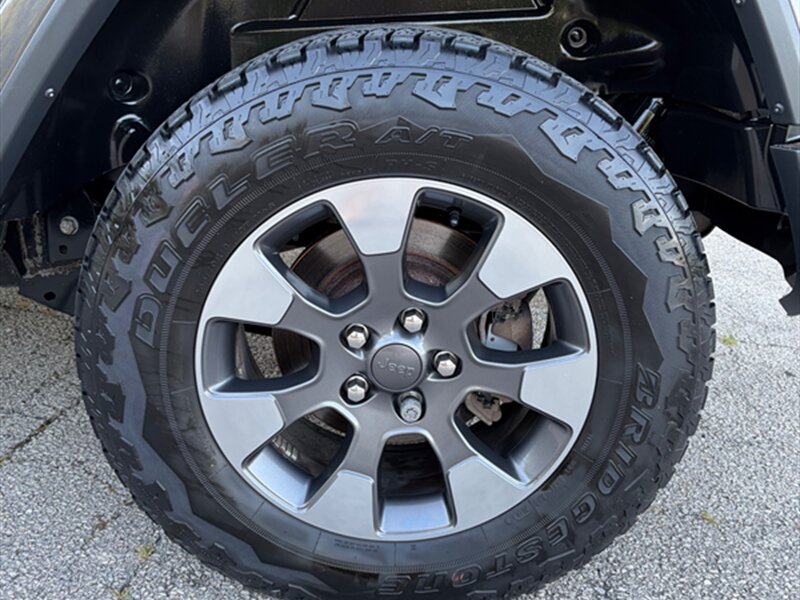 2018 Jeep Wrangler Unlimited Sahara - Photo 30 - Midlothian, IL 60445