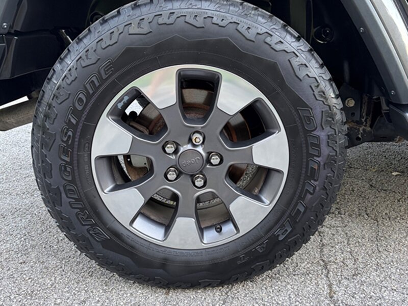 2018 Jeep Wrangler Unlimited Sahara - Photo 29 - Midlothian, IL 60445