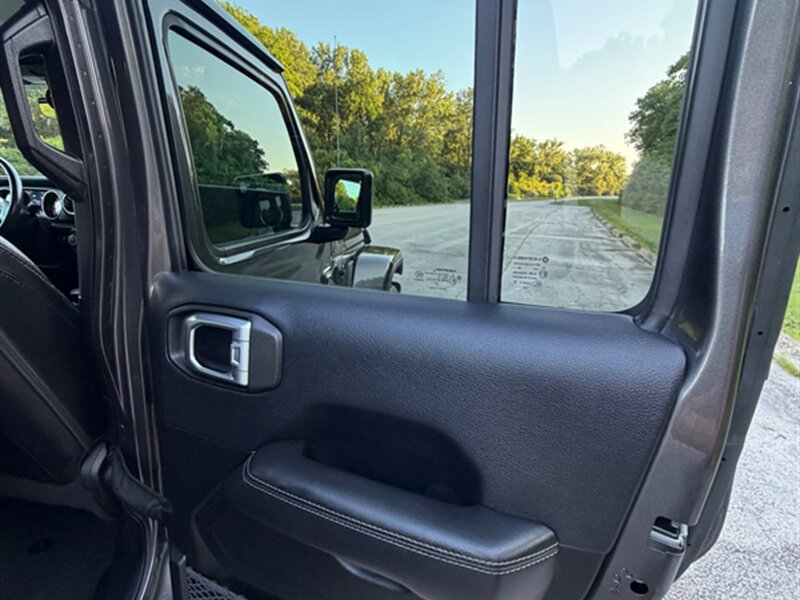 2018 Jeep Wrangler Unlimited Sahara - Photo 25 - Midlothian, IL 60445