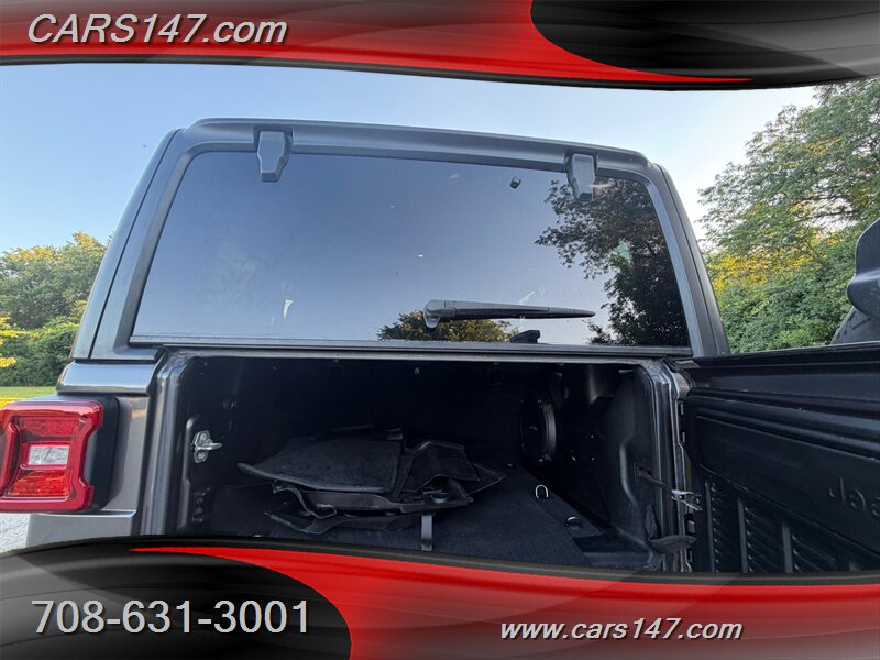 2018 Jeep Wrangler Unlimited Sahara - Photo 8 - Midlothian, IL 60445