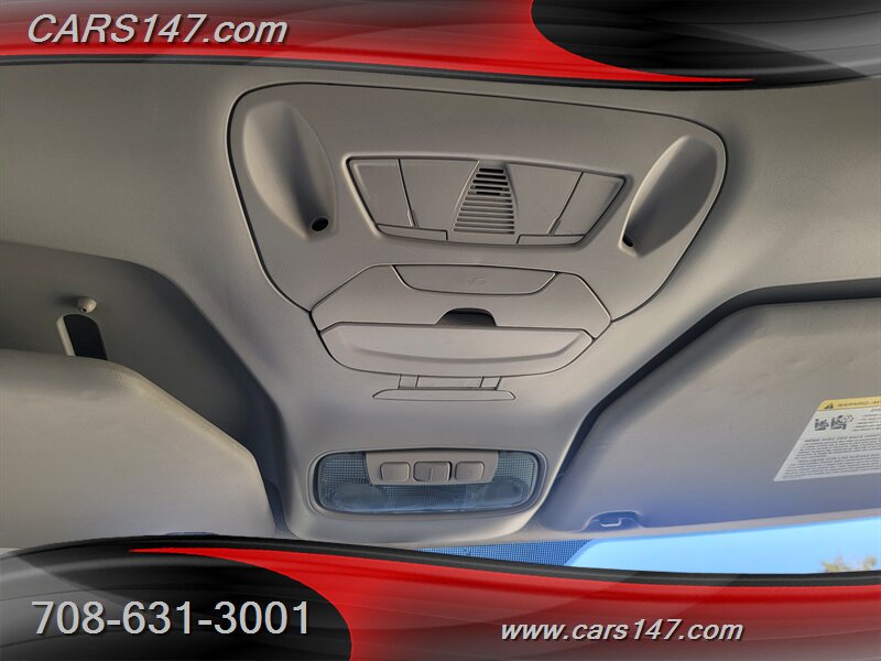 2016 Ford Transit Connect Titanium photo 19