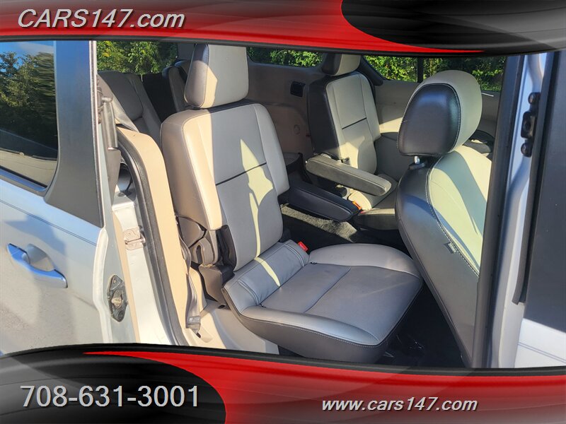 2016 Ford Transit Connect Titanium photo 12