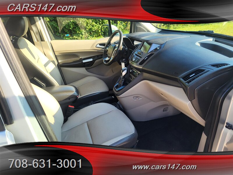 2016 Ford Transit Connect Titanium photo 10
