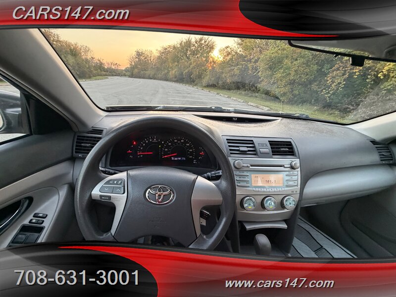 2009 Toyota Camry LE - Photo 12 - Midlothian, IL 60445