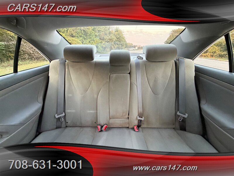 2009 Toyota Camry LE - Photo 11 - Midlothian, IL 60445