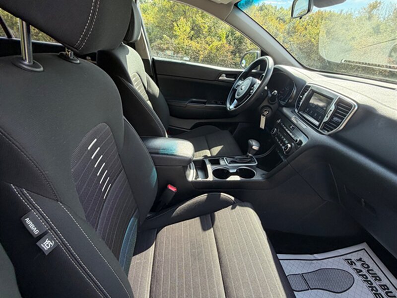 2018 Kia Sportage LX - Photo 18 - Midlothian, IL 60445
