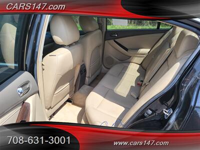 2010 Nissan Altima 3.5 SR   - Photo 13 - Midlothian, IL 60445